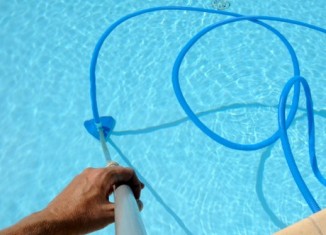 entretien piscine avant vacances