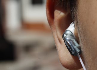 Ecouteur intra-auriculaire avec fil